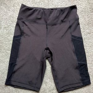 Mesh side biker shorts